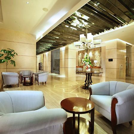 The Grove Suites By Grand Aston Джакарта Экстерьер фото