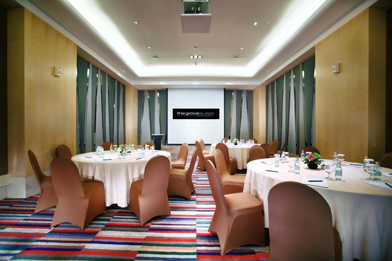 The Grove Suites By Grand Aston Джакарта Экстерьер фото