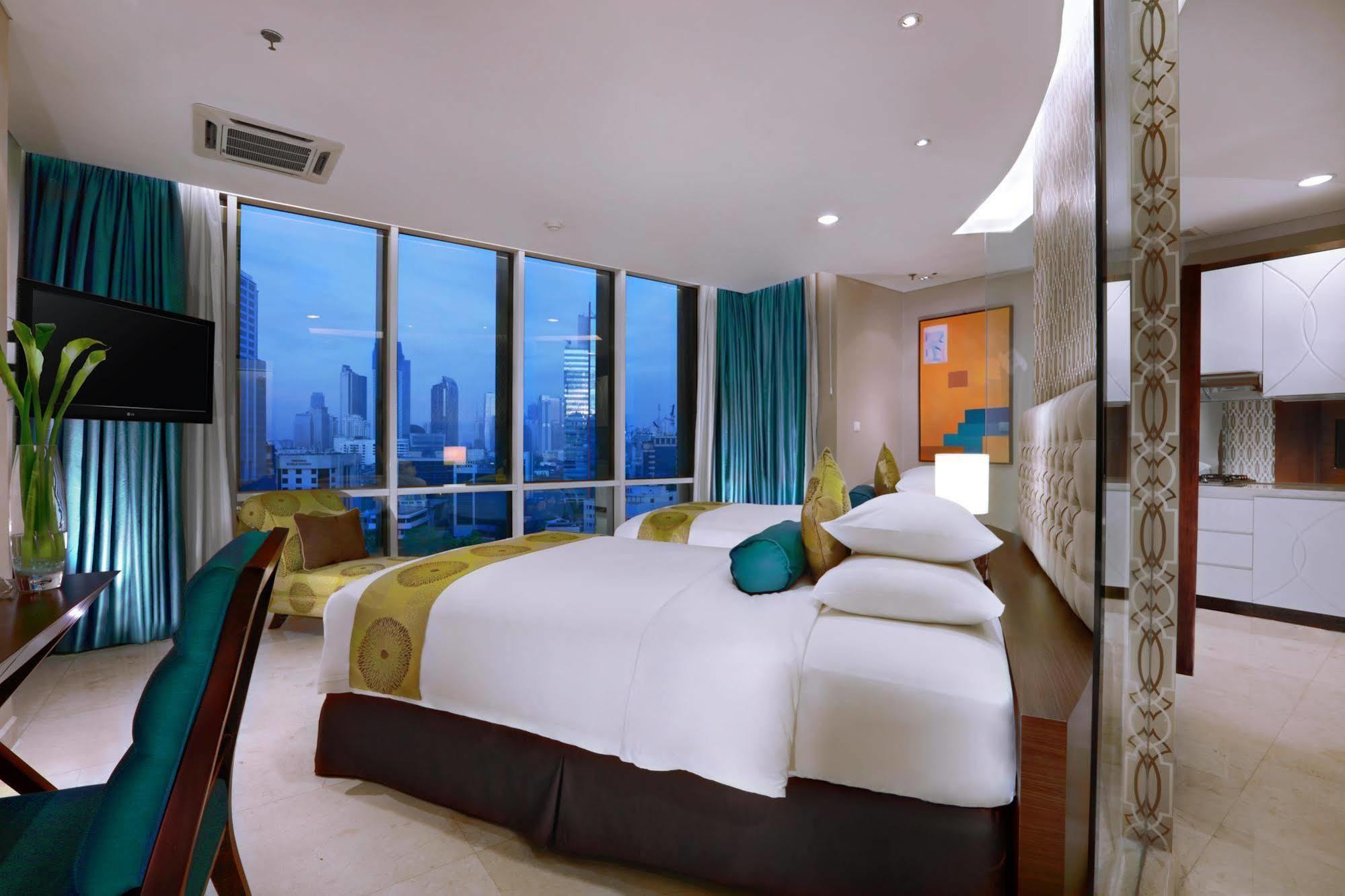The Grove Suites By Grand Aston Джакарта Экстерьер фото