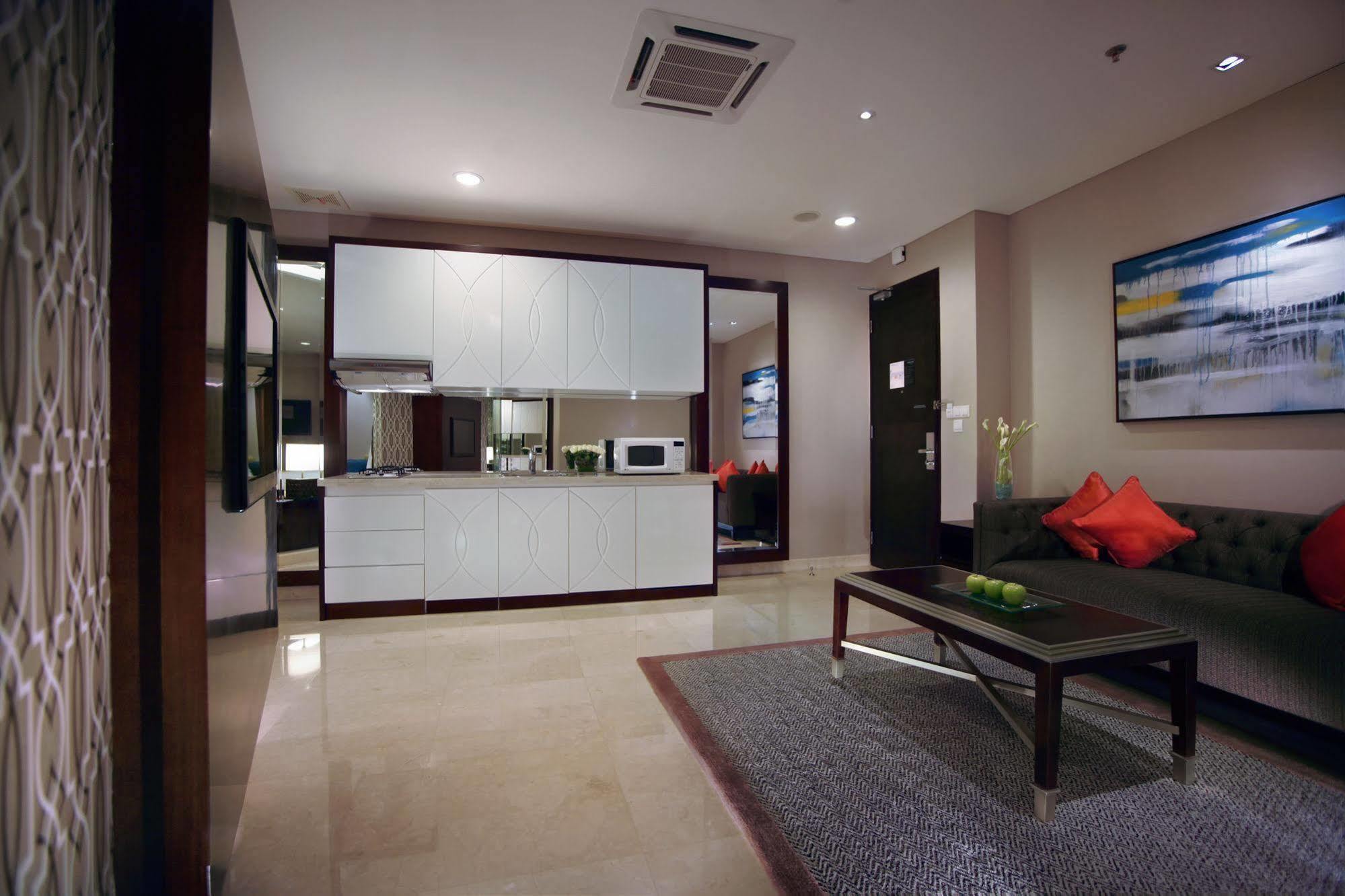 The Grove Suites By Grand Aston Джакарта Экстерьер фото